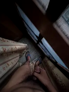 Snapshot of desir3dlund chatting on 09.21.25 desir3dlund online show from 09.21.25