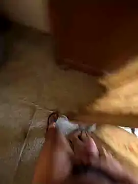 Snapshot of desir3dlund chatting on 10.03.25 desir3dlund online show from 10.03.25