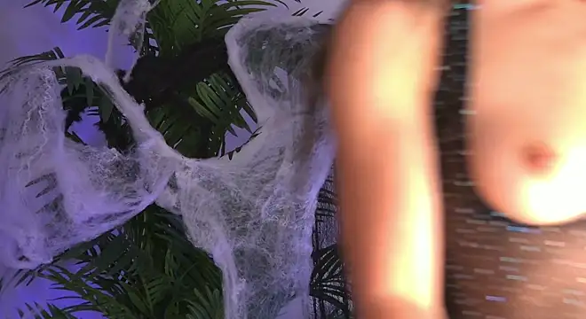 YasminaMoon online show from 10.31.25