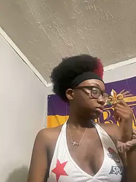 HennessyBaby21 online show from 10.06.25