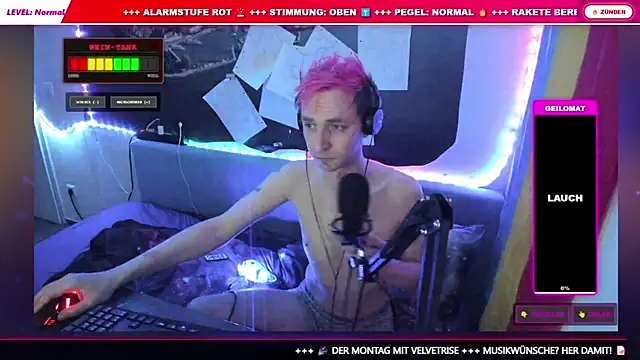 Snapshot of DaveLindau chatting on 01.12.26 DaveLindau online show from 01.12.26