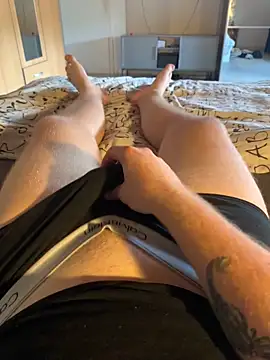 YoungDick004 online show from 10.19.25