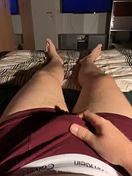 YoungDick004 online show from 10.26.25