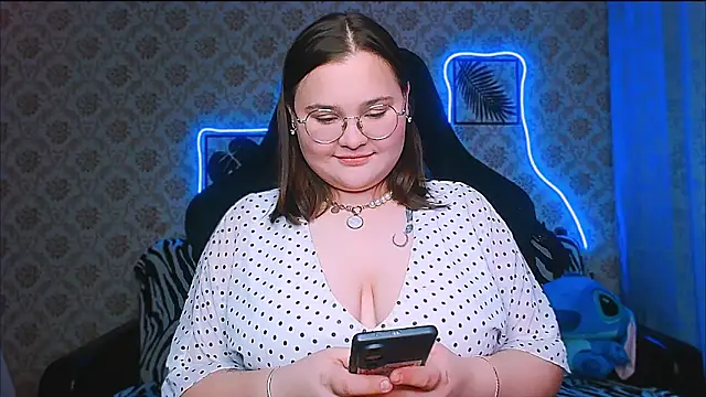 InLoveWithLife26 online show from 10.02.25