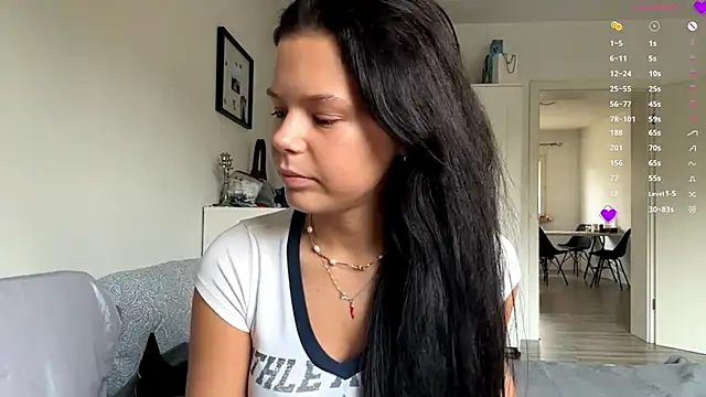 Snapshot of MaydaCornwall chatting on 11.13.25 MaydaCornwall online show from 11.13.25