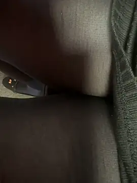 HiddenHoneyLDN online show from 12.19.25