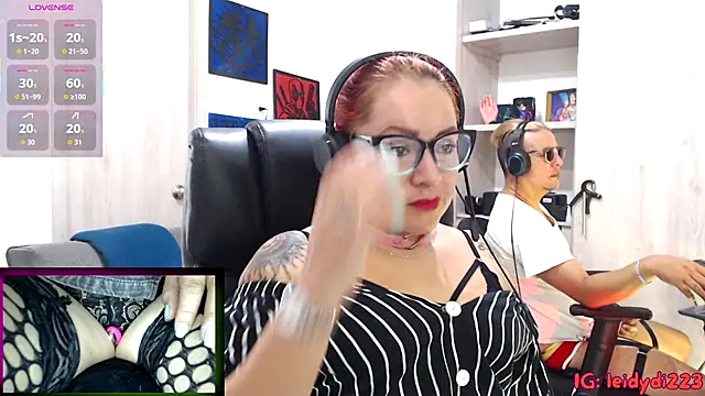 leidydi223 online show from 10.19.25