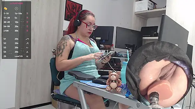 leidydi223 online show from 11.25.25