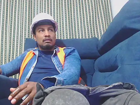 Snapshot of ElCaballeroNegro24 chatting on 09.13.25 ElCaballeroNegro24 online show from 09.13.25