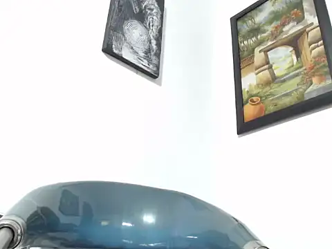 Snapshot of ElCaballeroNegro24 chatting on 09.24.25 ElCaballeroNegro24 online show from 09.24.25