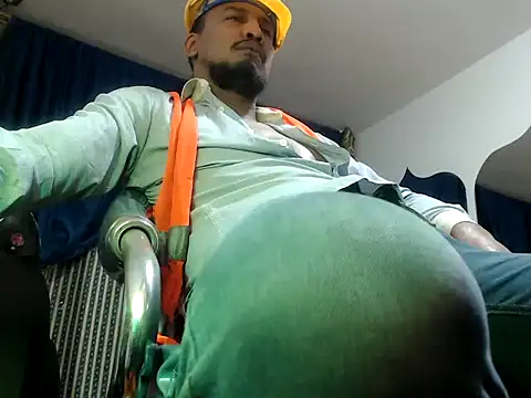 Snapshot of ElCaballeroNegro24 chatting on 11.21.25 ElCaballeroNegro24 online show from 11.21.25