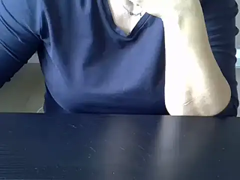 ITALIANASISIXX online show from 10.22.25