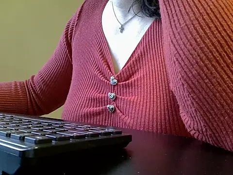 ITALIANASISIXX online show from 10.30.25