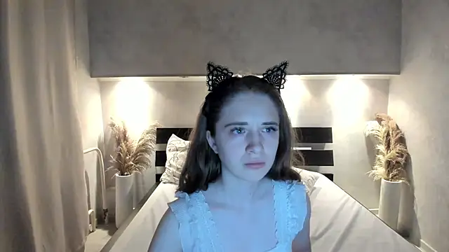 Camilla Kelly online show from 10.26.25