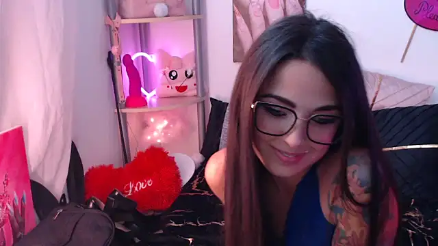Tyna Veliksa online show from 10.21.25
