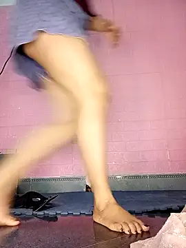 Rose 194 online show from 10.16.25