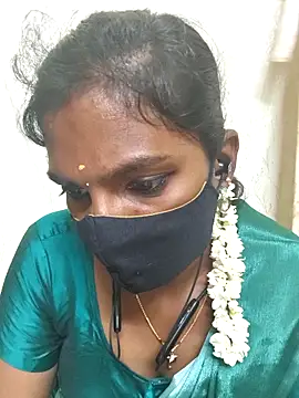 Snapshot of Honey_rosetamil chatting on 04.16.26 Honey rosetamil online show from 04.16.26