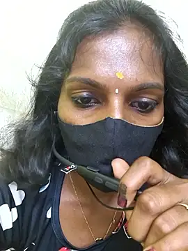 Snapshot of Honey_rosetamil chatting on 04.28.26 Honey rosetamil online show from 04.28.26
