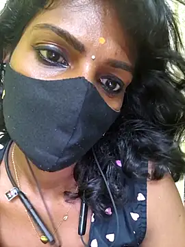 Snapshot of Honey_rosetamil chatting on 04.29.26 Honey rosetamil online show from 04.29.26