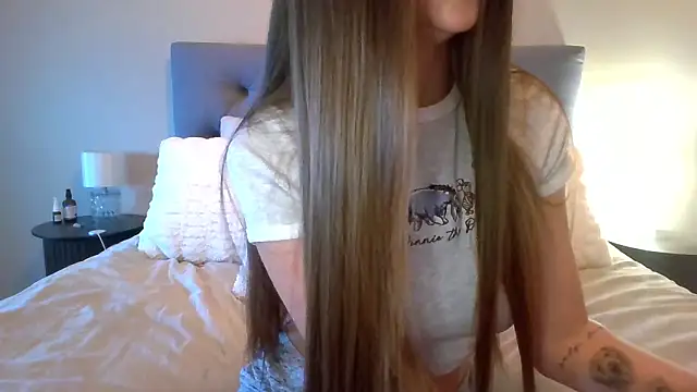 Snapshot of TaylorWest62 chatting on 01.11.26 TaylorWest62 online show from 01.11.26