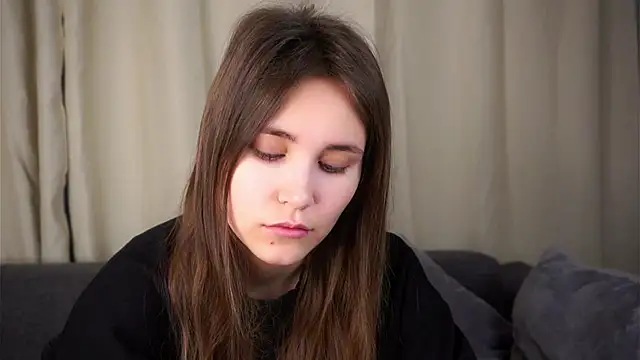 EthalFlowers online show from 11.15.25