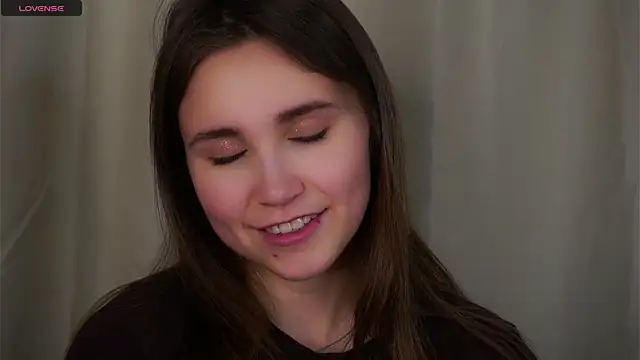 EthalFlowers online show from 11.29.25