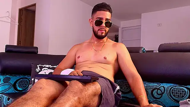 Snapshot of DaveSoldier chatting on 11.30.25 DaveSoldier online show from 11.30.25