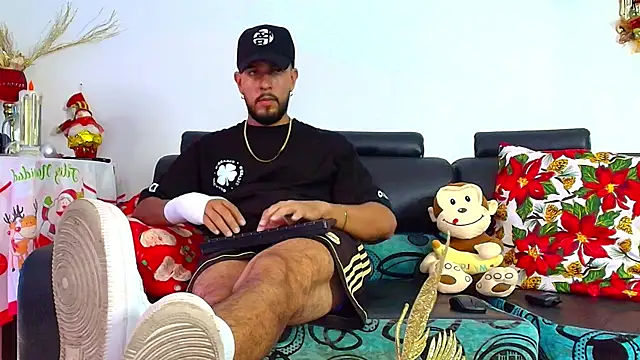 Snapshot of DaveSoldier chatting on 12.15.25 DaveSoldier online show from 12.15.25