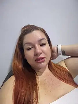 Snapshot of Bigass_curvy chatting on 06.22.26 Bigass curvy online show from 06.22.26