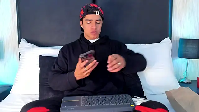 JacobBikerr online show from 09.12.25