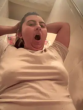 Snapshot of karobaby_ chatting on 12.22.25 karobaby online show from 12.22.25