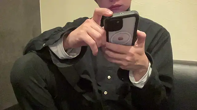 Snapshot of ko-ki012 chatting on 10.19.25 ko-ki012 online show from 10.19.25