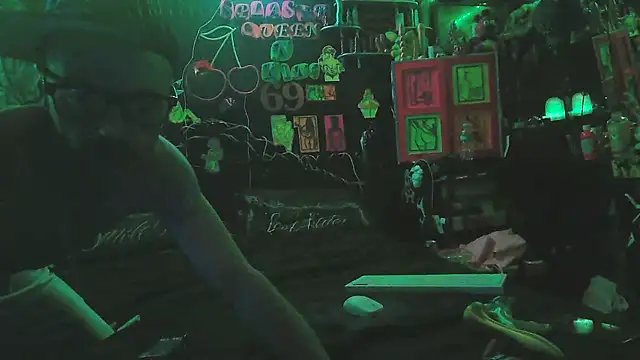 Splash Queen420 online show from 04.05.26