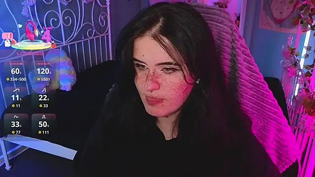 Snapshot of Dark_Shine chatting on 11.30.25 Dark Shine online show from 11.30.25