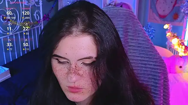 Snapshot of Dark_Shine chatting on 12.16.25 Dark Shine online show from 12.16.25