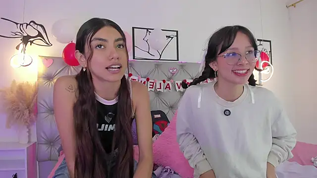 Naughty Couple83 online show from 02.17.26