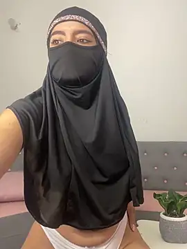 Snapshot of jade_nassar chatting on 09.08.25 jade nassar online show from 09.08.25