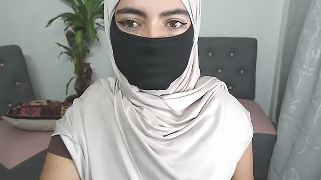 Snapshot of jade_nassar chatting on 09.29.25 jade nassar online show from 09.29.25