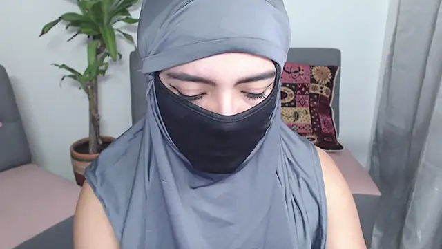 Snapshot of jade_nassar chatting on 10.09.25 jade nassar online show from 10.09.25