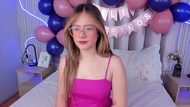 SamanthaPeachss online show from 09.19.25