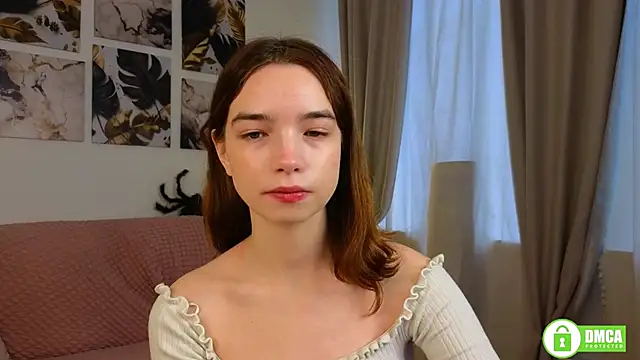 Snapshot of Evi_Brook chatting on 11.22.25 Evi Brook online show from 11.22.25