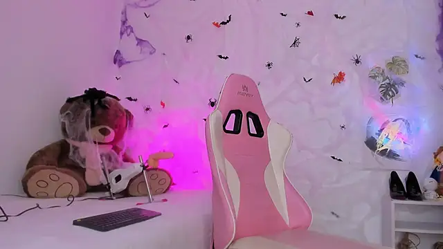 Nataly evans18 online show from 10.22.25