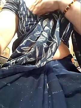 Snapshot of indianhotwife639 chatting on 01.06.26 indianhotwife639 online show from 01.06.26