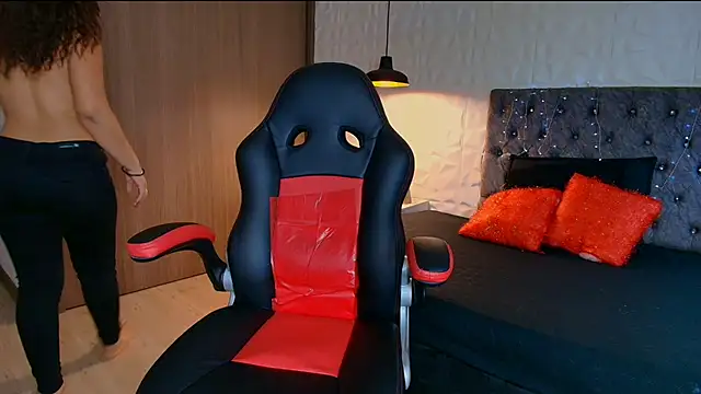 Snapshot of karol_dl chatting on 11.19.25 karol dl online show from 11.19.25