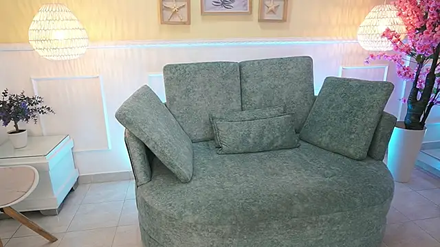 LoonaNyx online show from 09.17.25