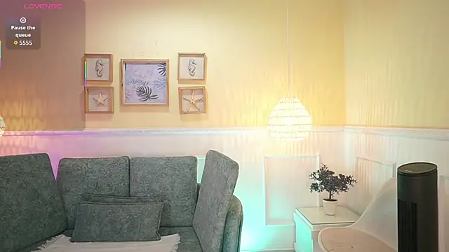 LoonaNyx online show from 11.03.25