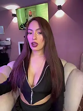 Snapshot of Adarha_Ramirez chatting on 11.07.25 Adarha Ramirez online show from 11.07.25