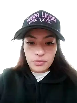 Snapshot of Adarha_Ramirez chatting on 11.28.25 Adarha Ramirez online show from 11.28.25