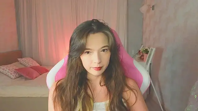 Snapshot of yuna_sunshy chatting on 09.14.25 yuna sunshy online show from 09.14.25