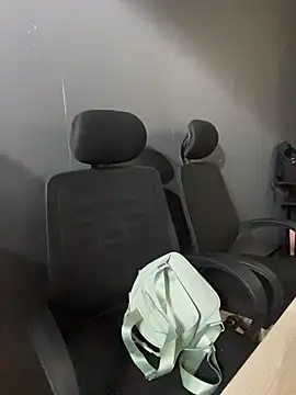 Emily Rivers  online show from 02.19.26